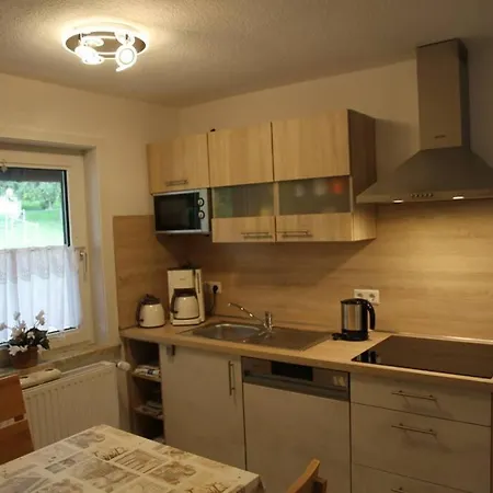 Appartement Julius 4 *